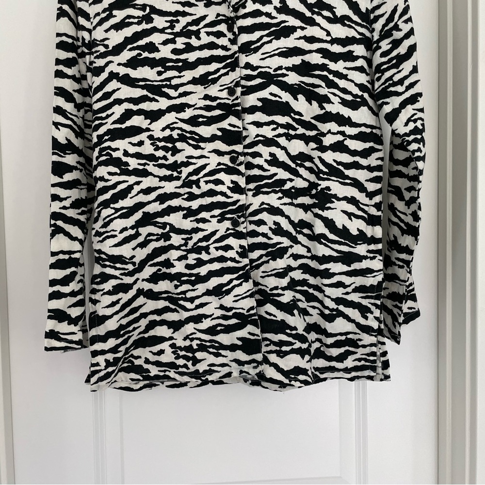 Jones New York 100% Linen Zebra Button Up Shirt Size Small - Picture 3 of 6